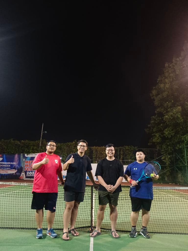 Timur Tenis Spot media 2
