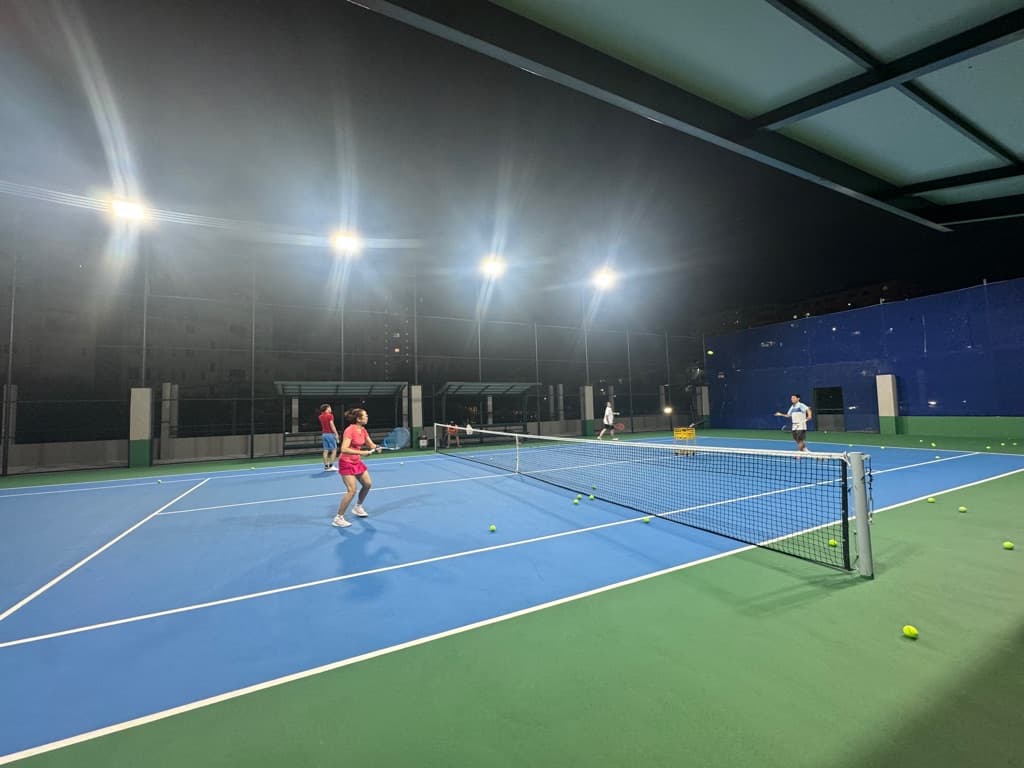 Tennis Công viên-Quận 4- 8pm-10pm media 1