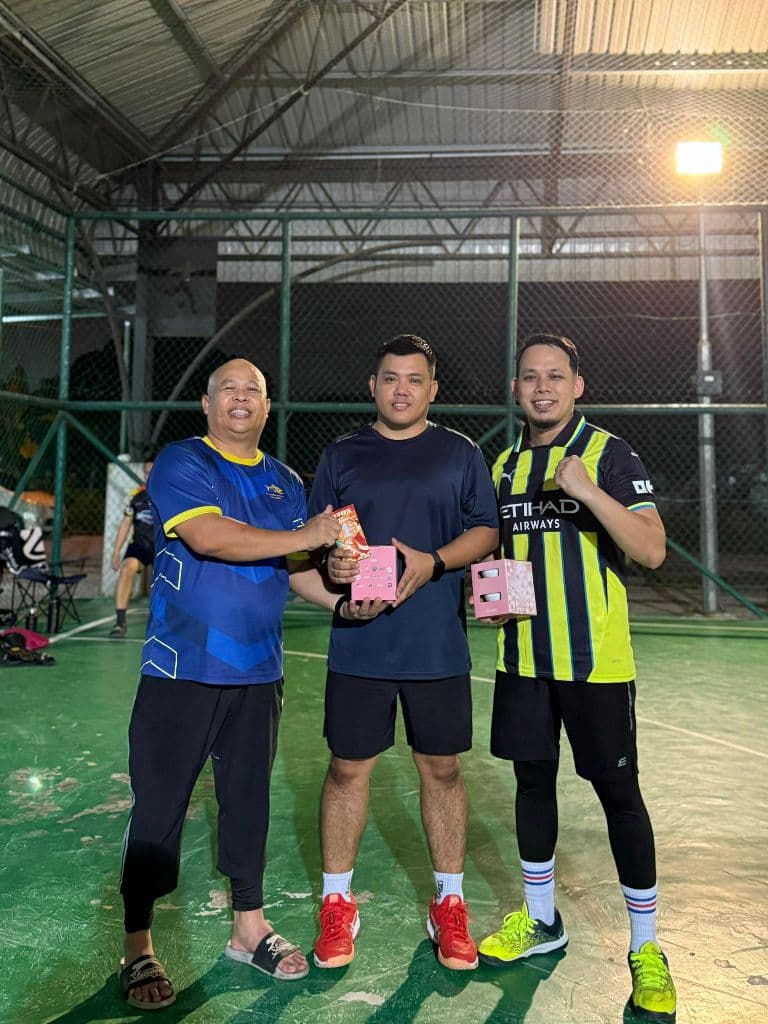 Cekeleys Stingers media 3