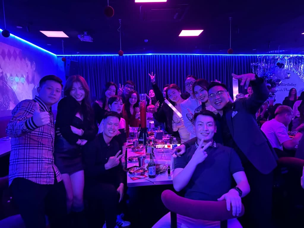 Zero Zero Two Club x Facolos media 5