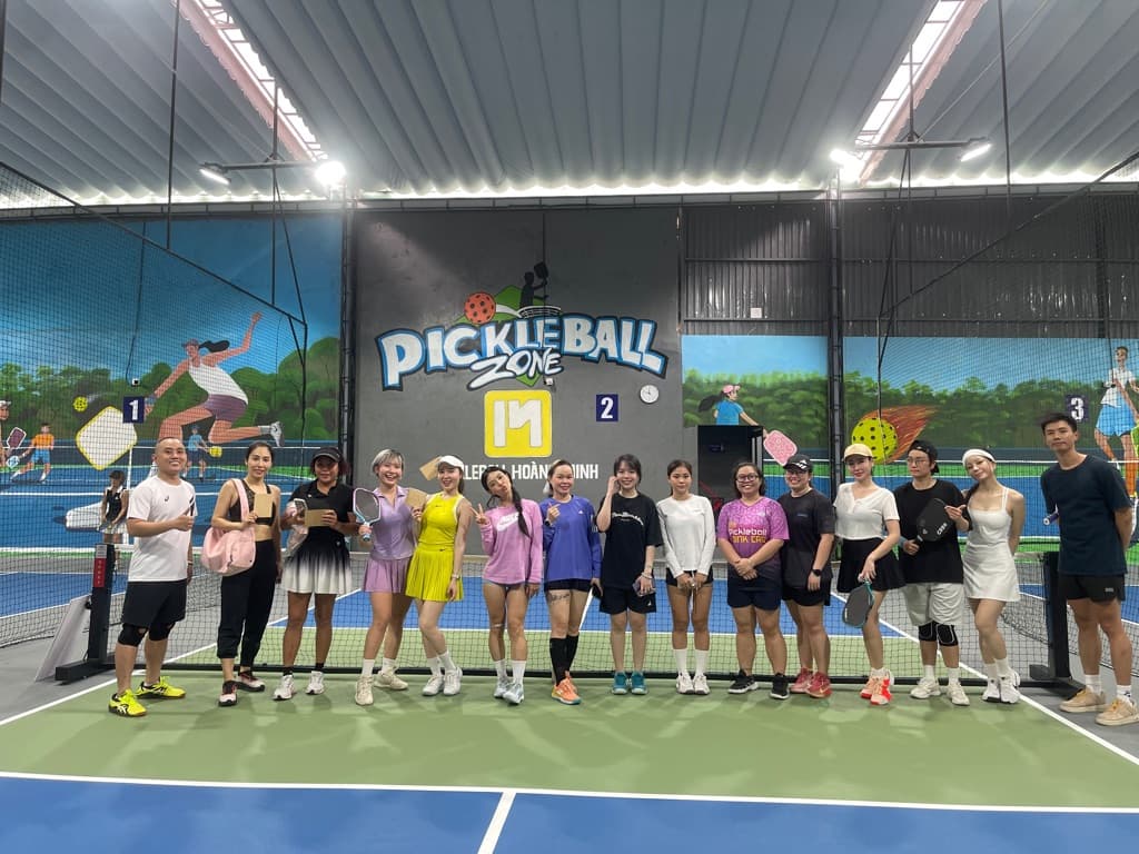 Metropole Pickleball Club - VOLLEY VIBEZ Court Cultures media 3
