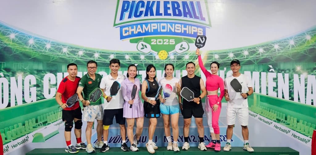 [YES ! PICKLEBALL ]  [PLAYDAY LANDMARK 81] Social DAY media 1