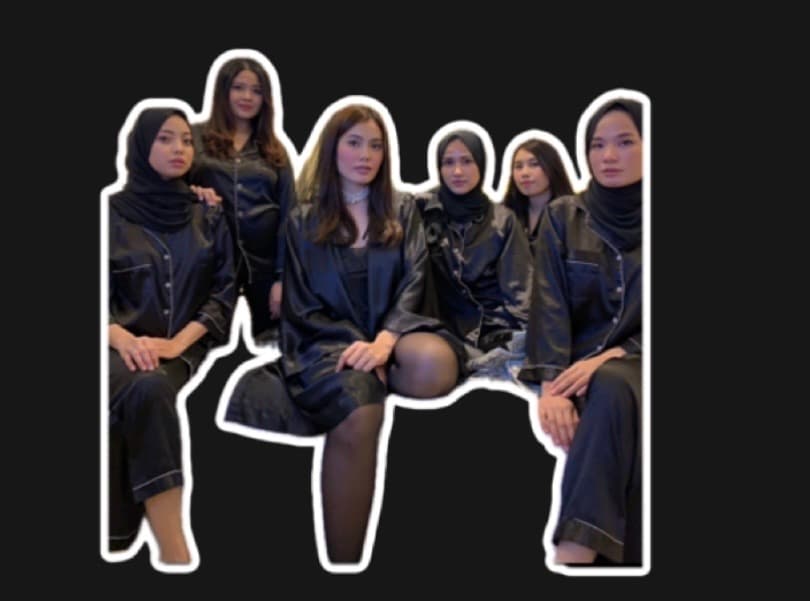 Pickle Girlfriends  media 1
