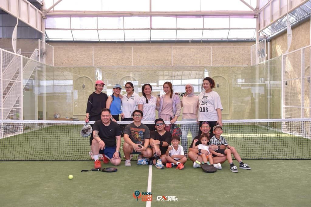 Neon Padel Club media 1