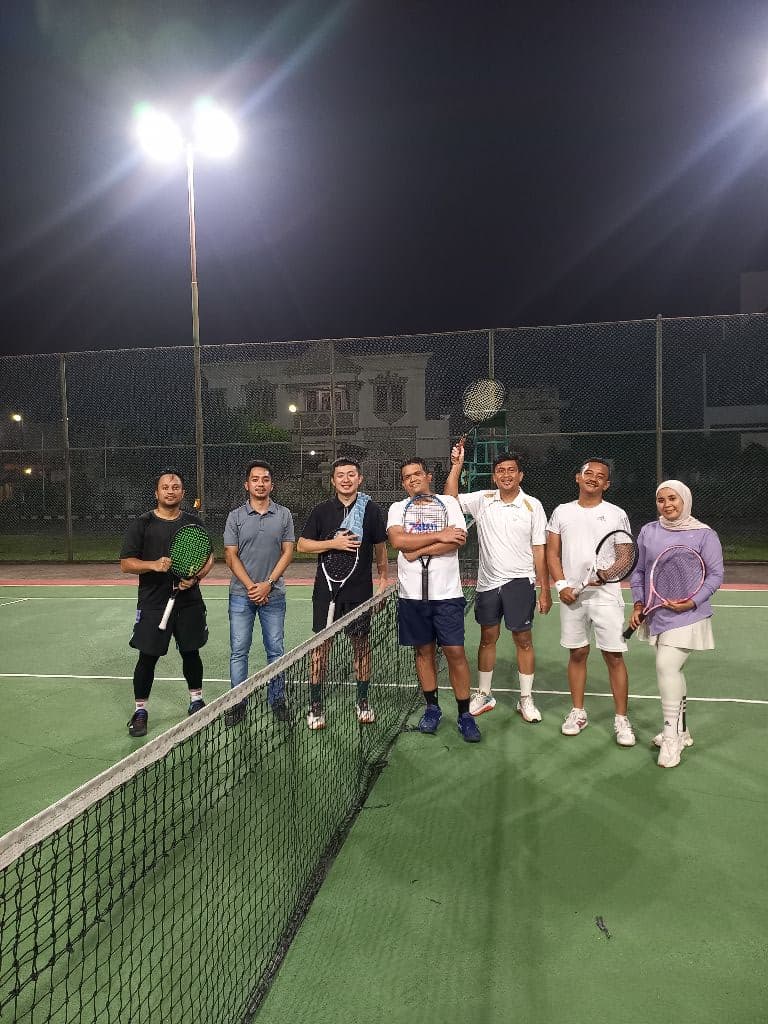 Escape Tennis media 1