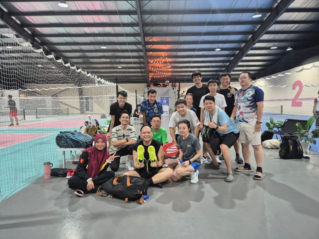 DINK 996 media 6