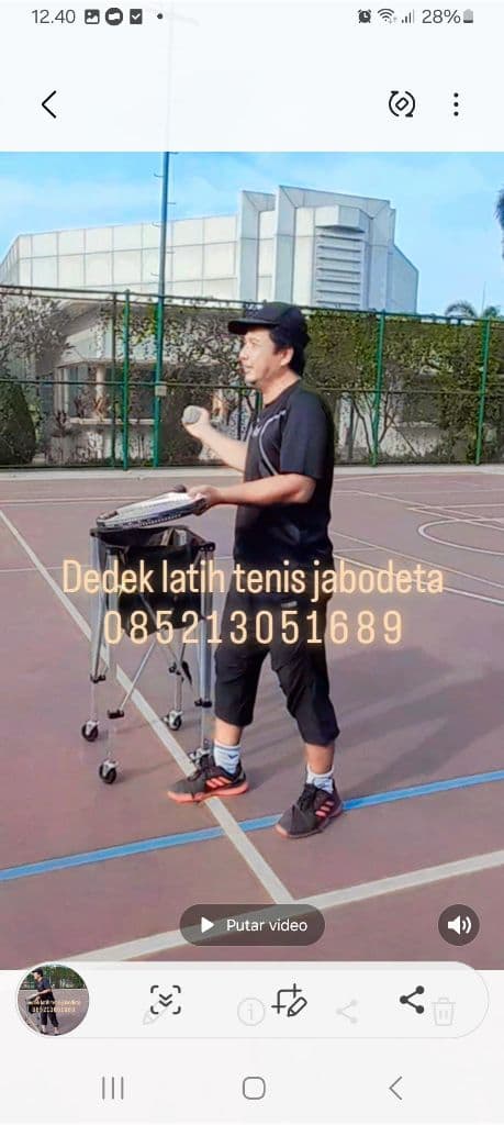Kakak tenis media 1