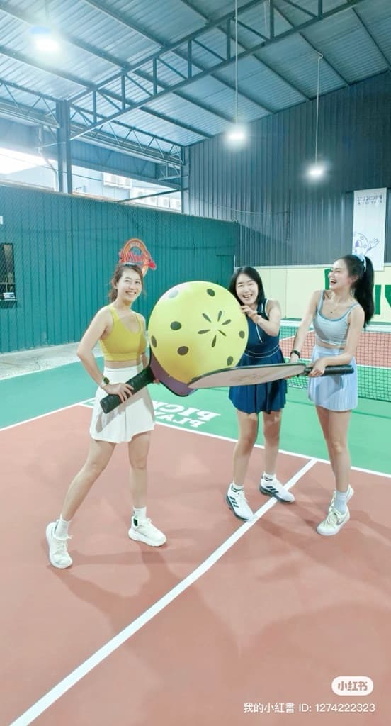 Court Queen media 3