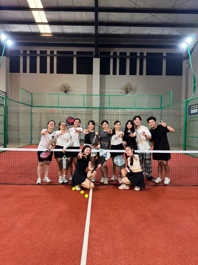 Femme Racquet media 6