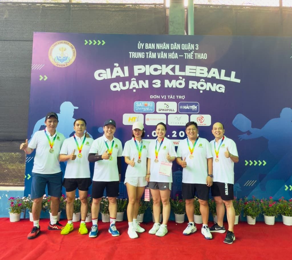 Genuine Quận 3 Club media 1