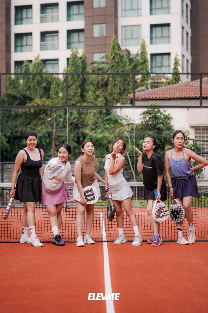 Degens Babes Padel media 6