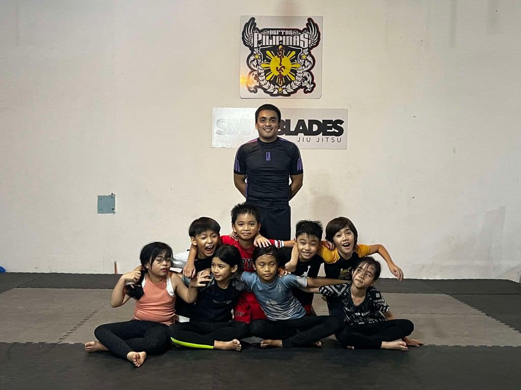 Deftac Choking Grounds Jiujitsu media 1