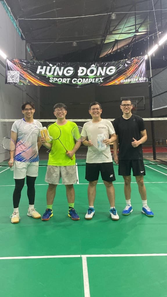 Hừng Đông Badminton media 4