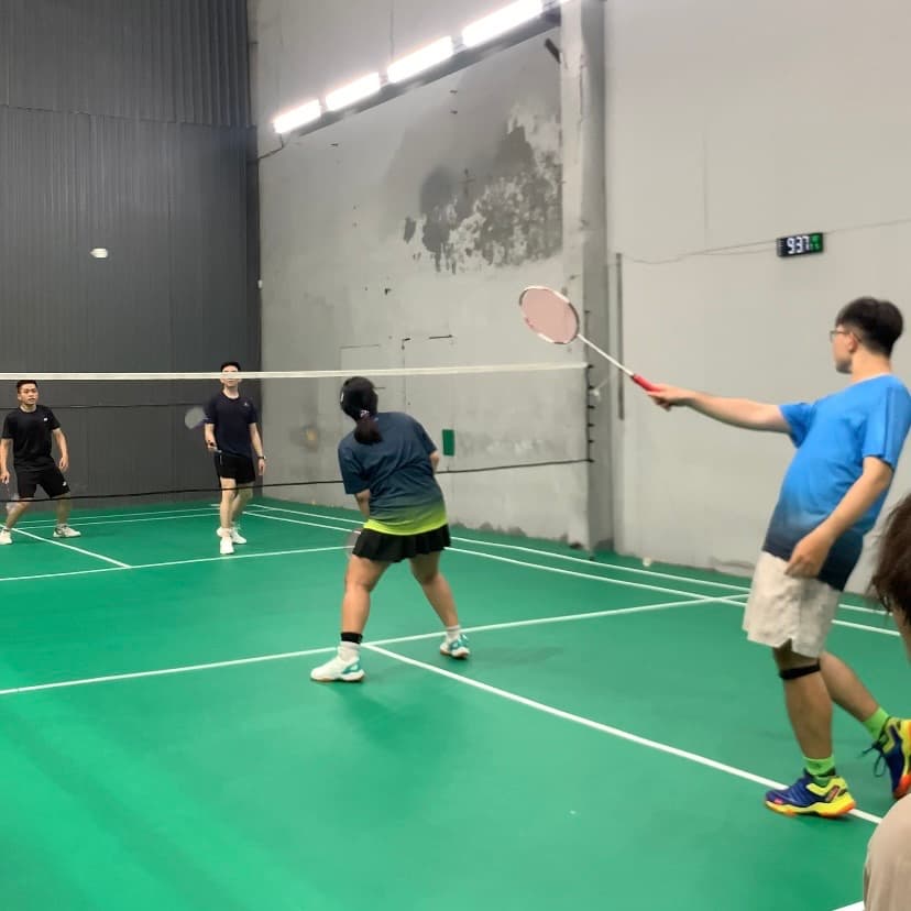Hừng Đông Badminton media 3