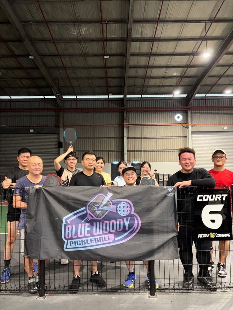 Blue Woody Club media 2