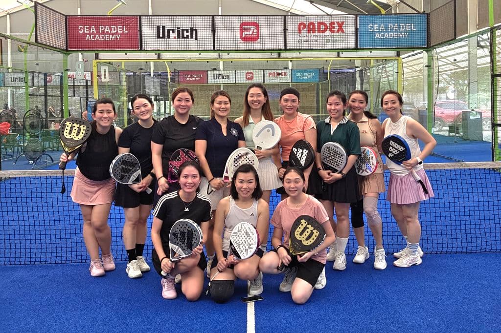 Jugadoras de padel  media 1