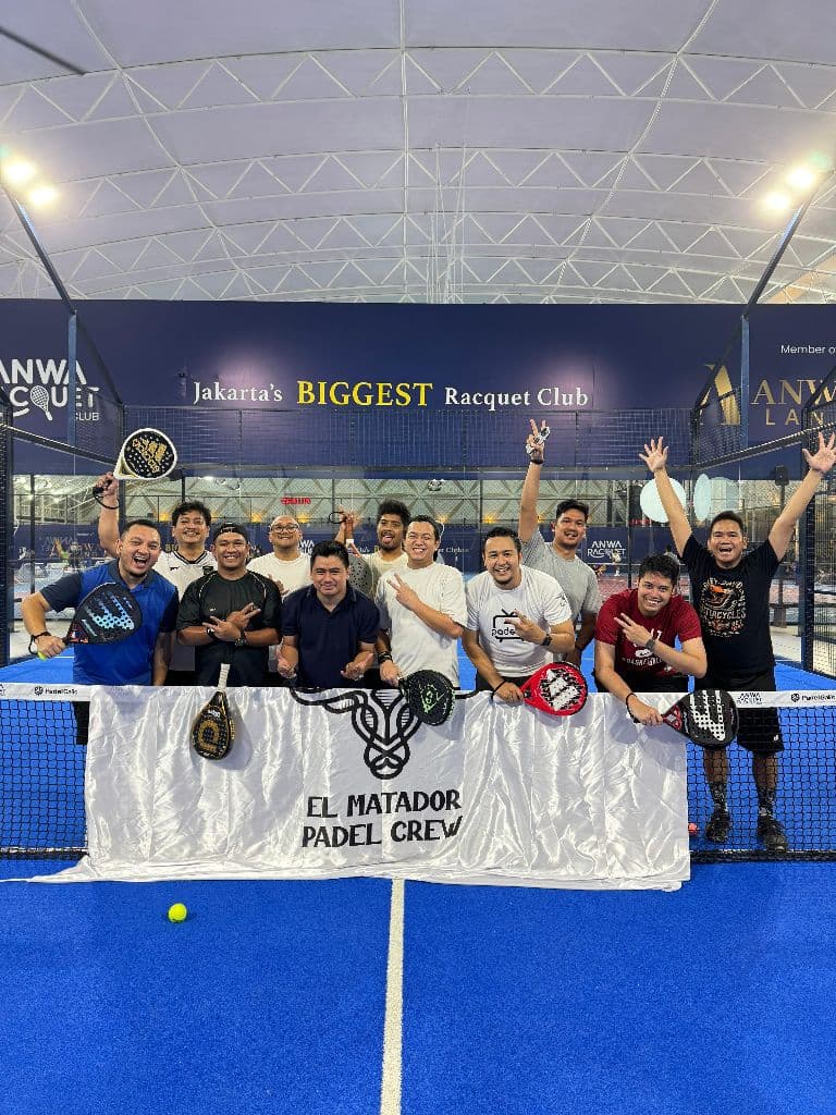 EL Matador Racquet Crew media 5