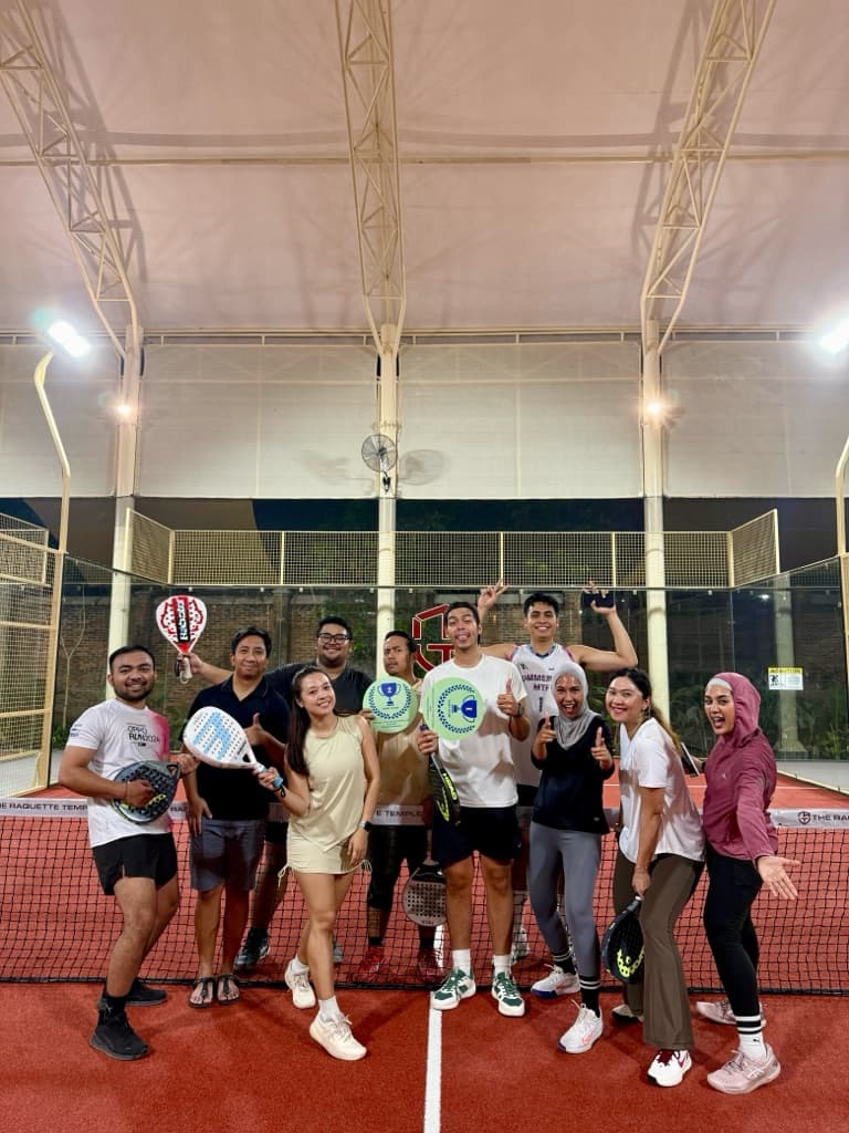 WARGA PADEL media 5
