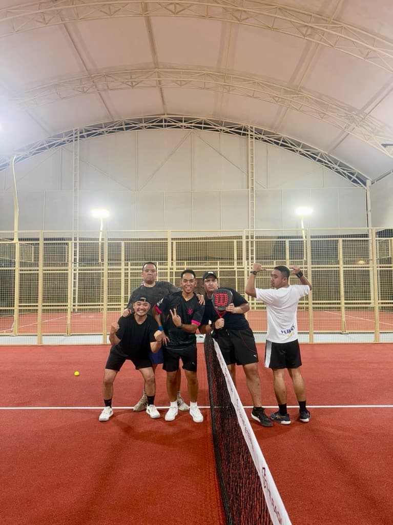 WARGA PADEL media 6