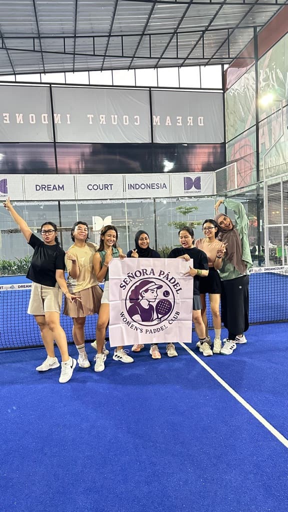 Senora Padel media 3