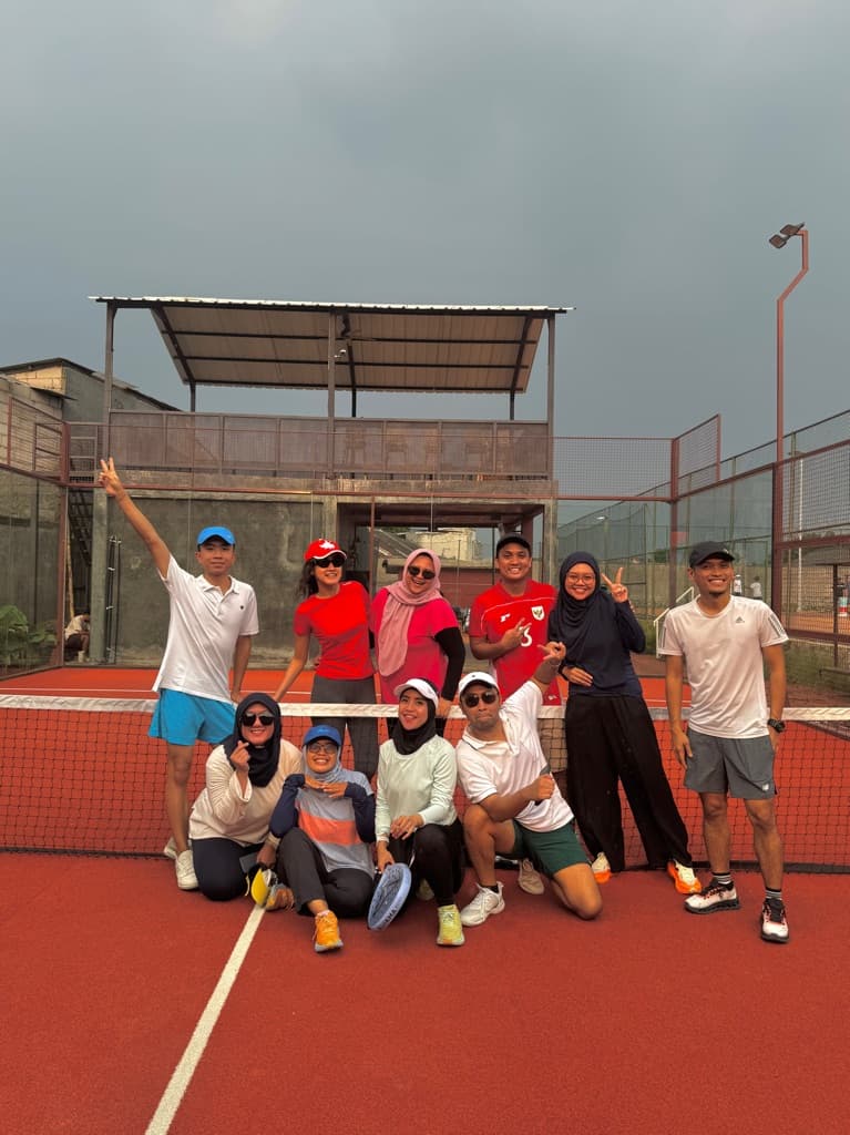 Regal Racquet Padel media 1