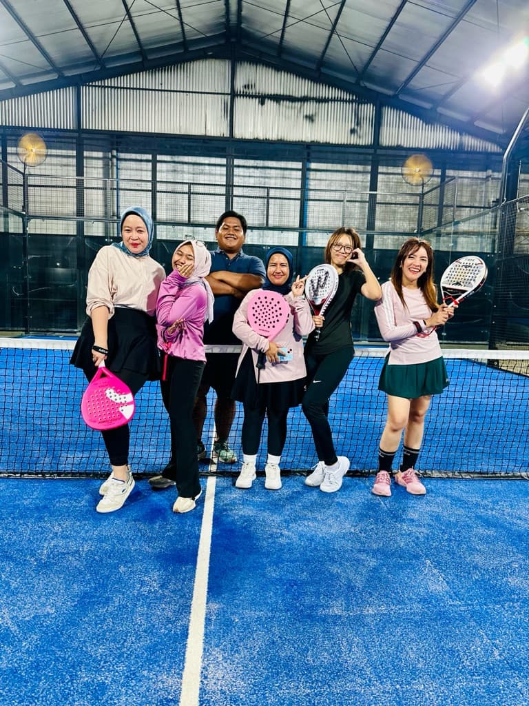 United Racket media 6