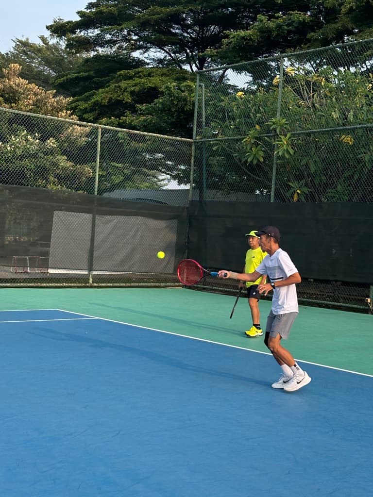 OUTENNIS media 6