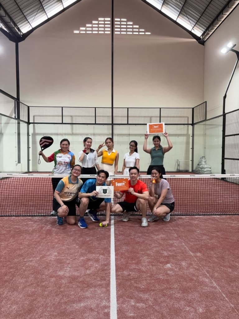 Femme Racquet media 1