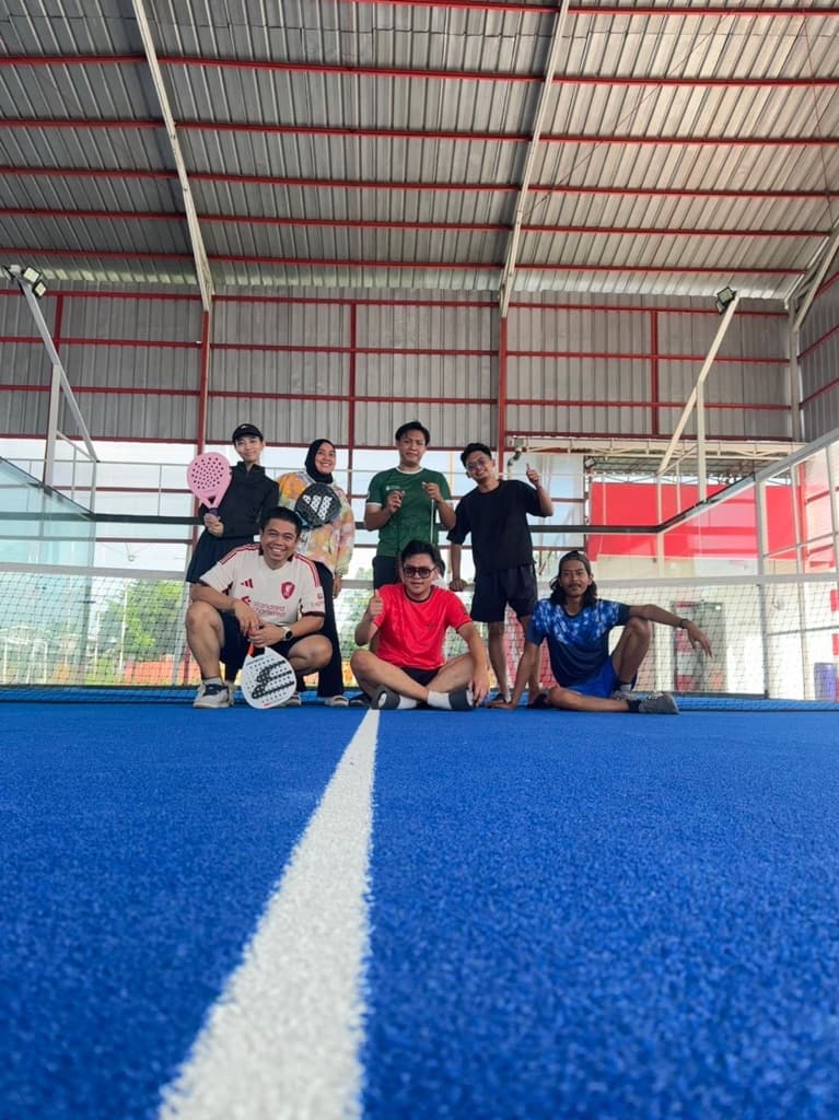 Hit n Run Padel Club media 1