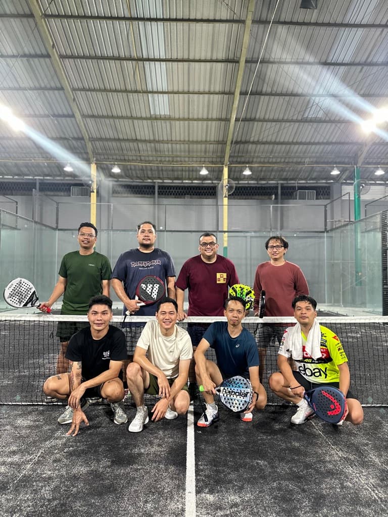 Hommes Courageux padel club media 3