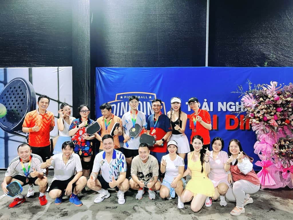 YẾN Host Social media 1