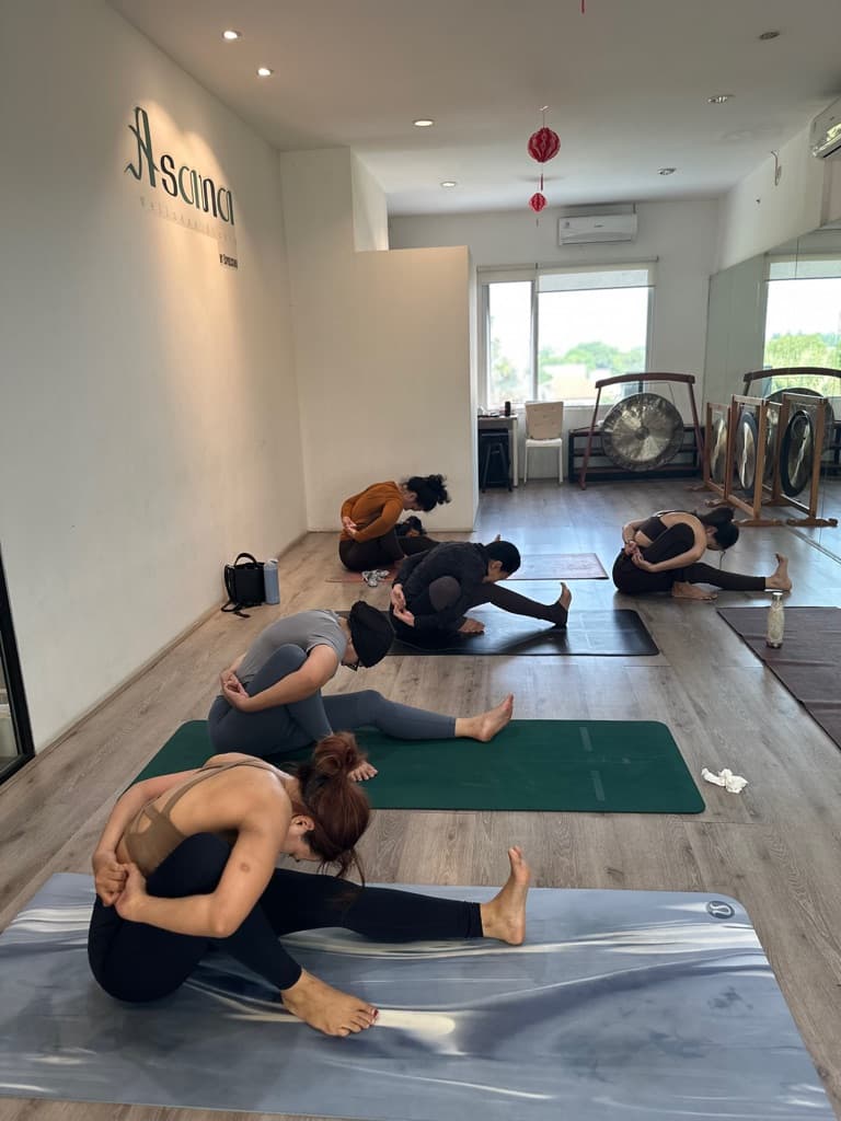 Asana yoga media 1
