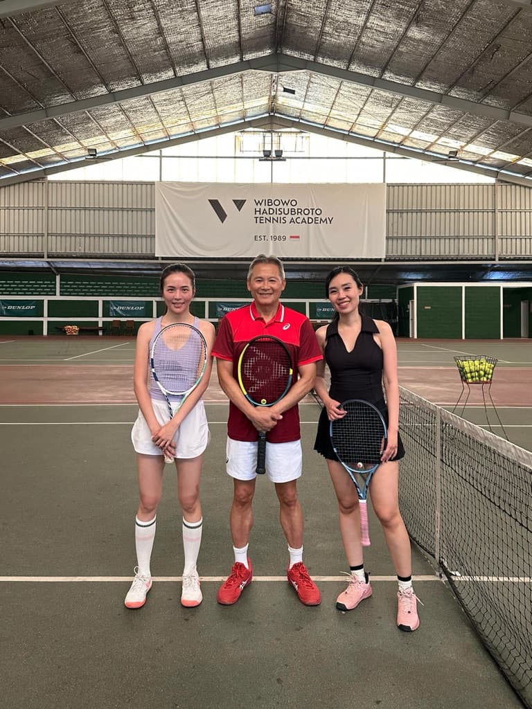 Om Bowo’s Tennis Family media 4