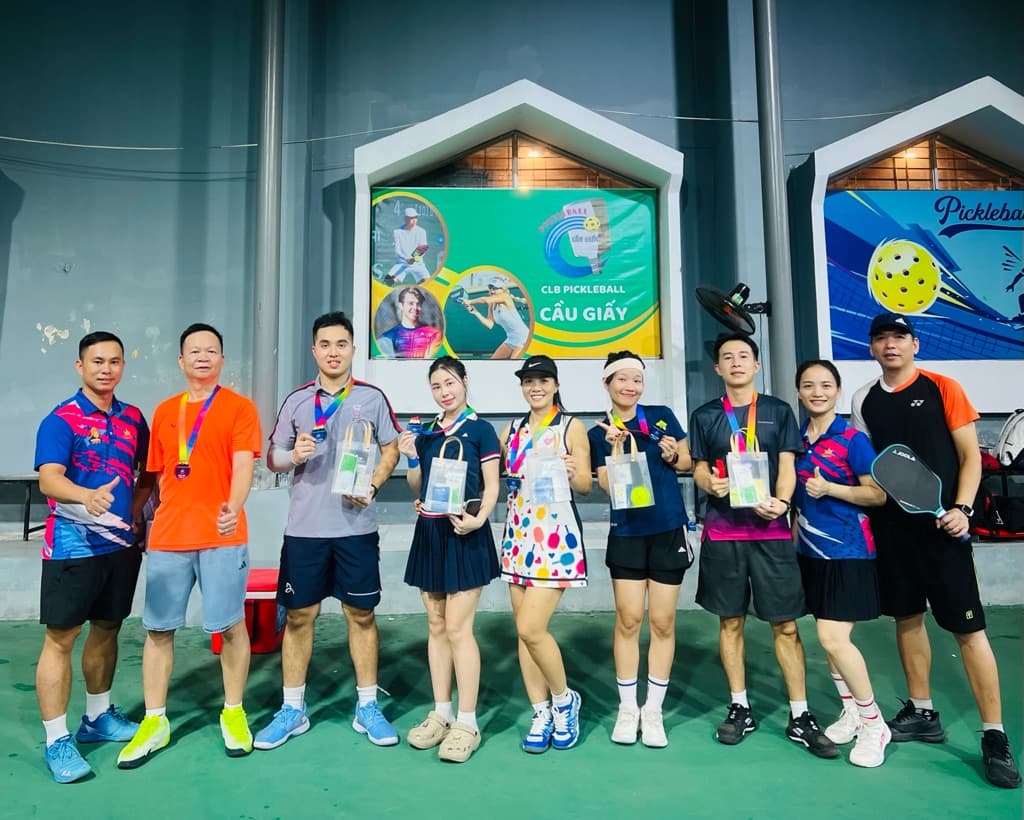 BC Uniroyal  Pickleball media 6