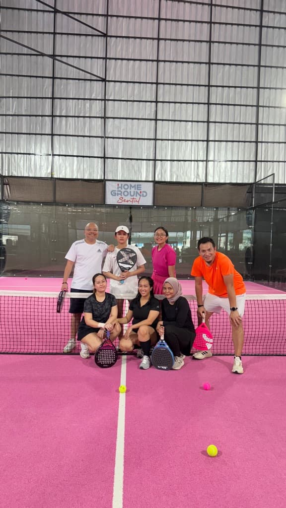 Serve & Swirl Padel Club media 4