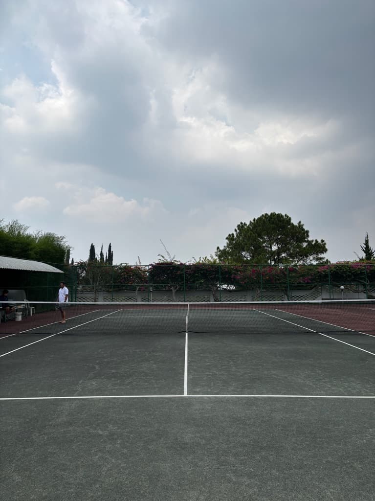 VAMOS Tennis Club media 1