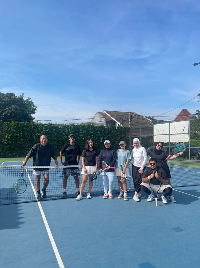 Serve and Smile  media 5