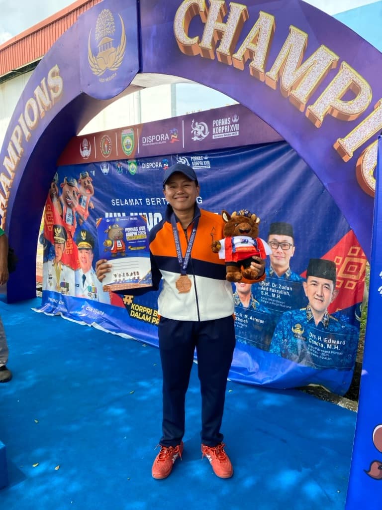 Tennis Bos JKT media 5
