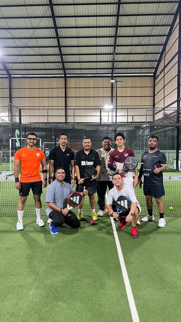 BILLIONAIRE CIRCLE PADEL media 1