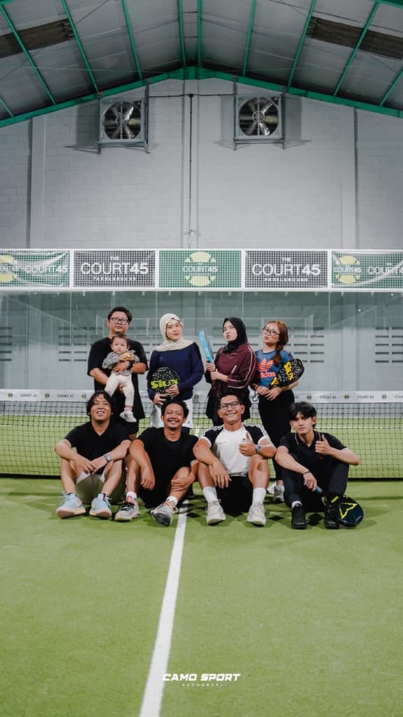 Huge Padel  media 1
