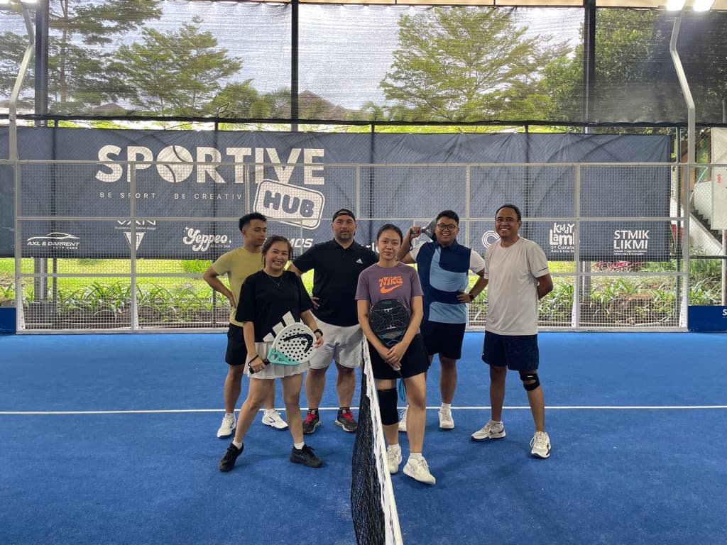Setra Racquet Club media 5