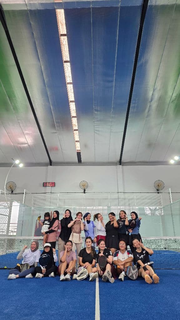 SMASH Racquet Club media 5