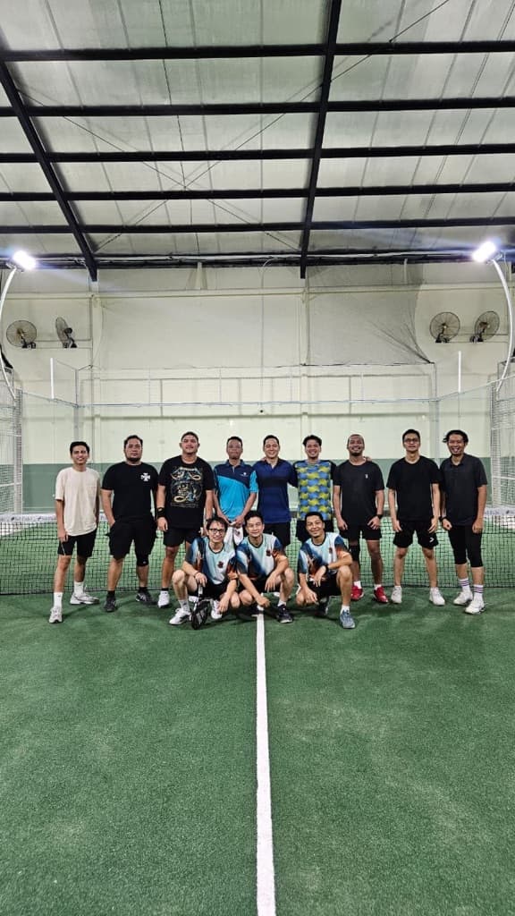 Hommes Courageux Padel Club media 2