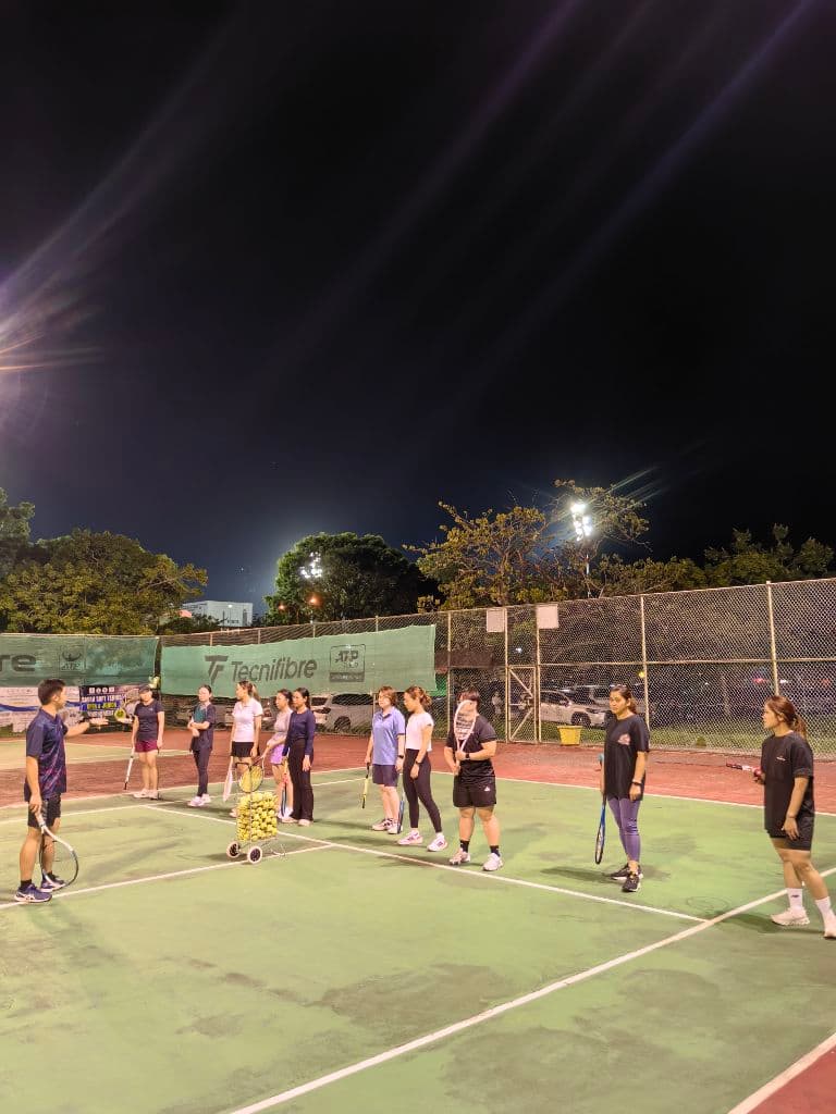 Tennis Kaki media 3