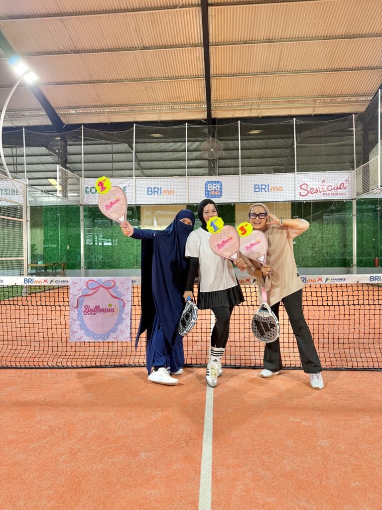 BALLERINA ON COURT media 1