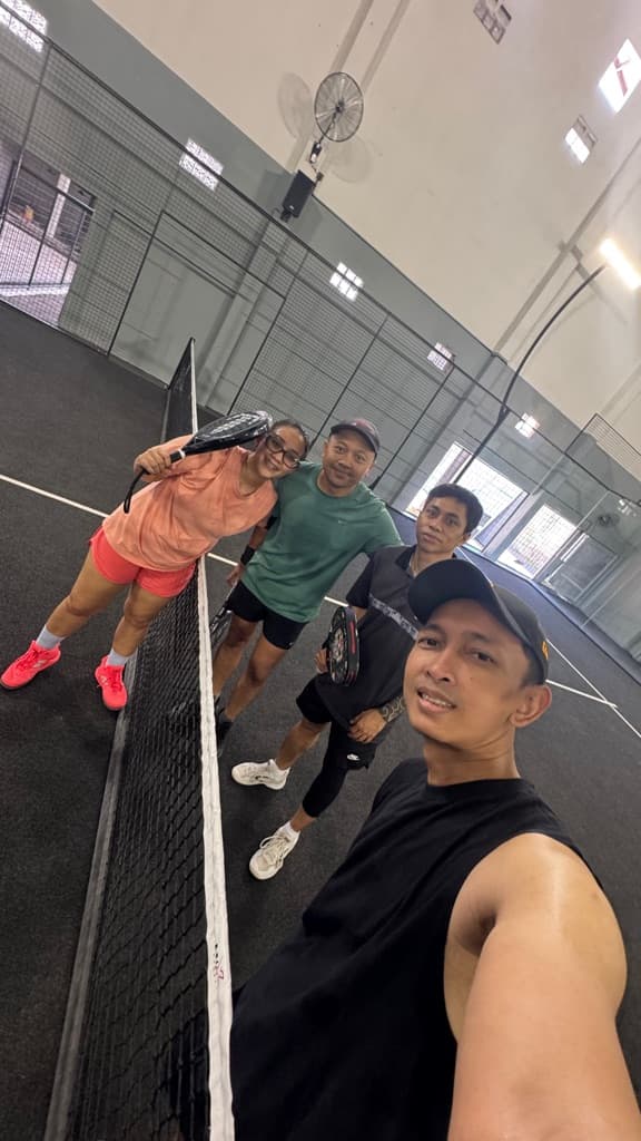 THEO'S WIFE LOIS RACQUET CLUB media 4