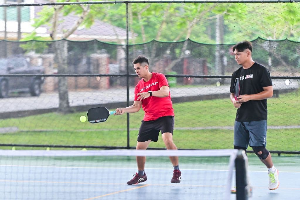 No string attached🎾🎾 media 3