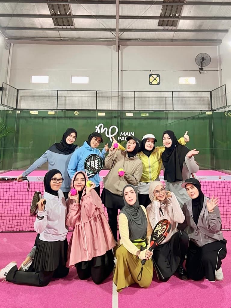 Sparkle Padel Society  media 5