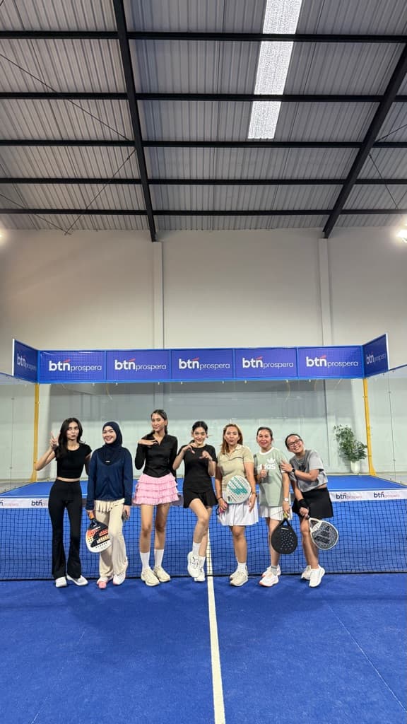 BLOOM PADEL GIRLS media 5