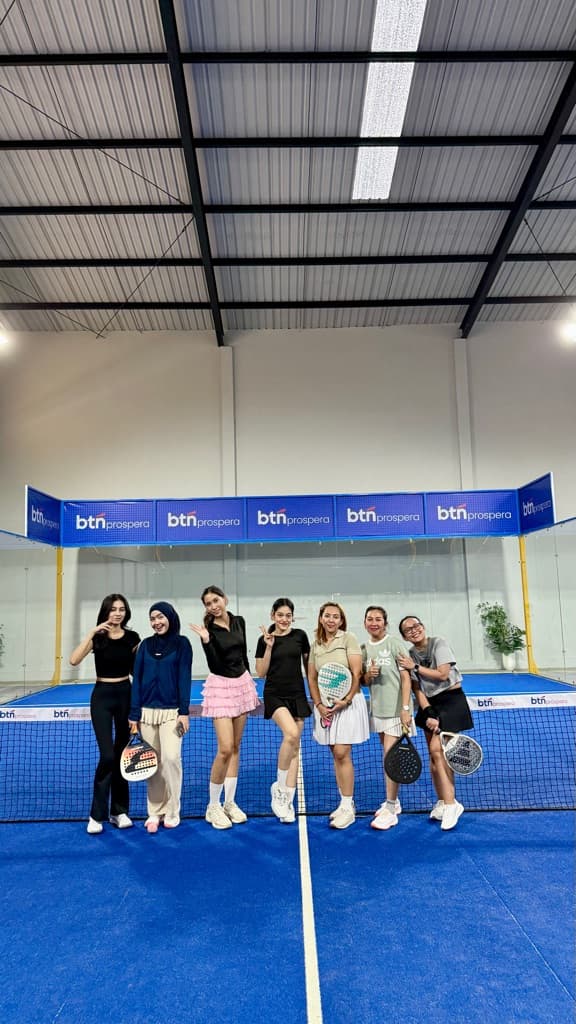 BLOOM PADEL GIRLS media 3